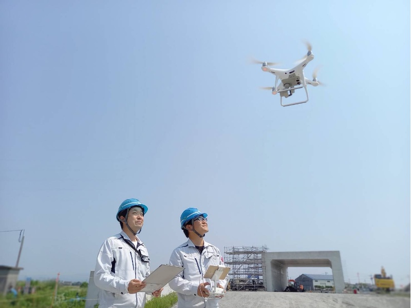 土木現場02 様々な現場でドローンを導入し ３Ｄ撮影、動画撮影などに活用しています。の画像
