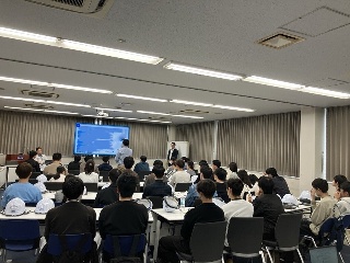 新入社員研修の様子紹介の画像